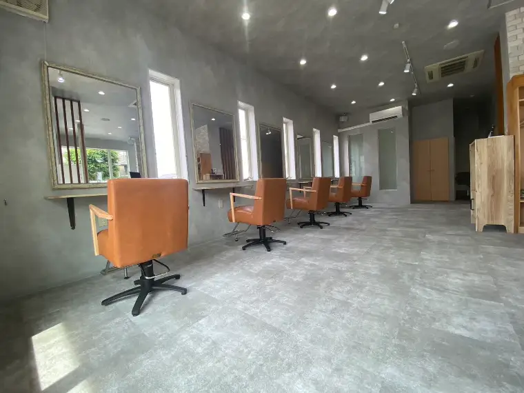 VIVA LA HAIR明野店のセット面